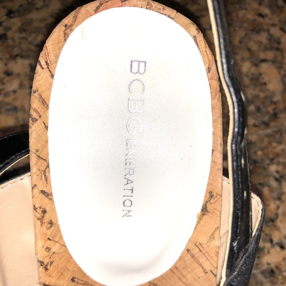 BCBGeneration- women’s size 10 wedges - Picture 4 of 8